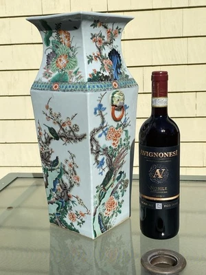 Jarrón chino Famille Verte del siglo XIX con asas simuladas de león, H 16” o 40 Cm Foto 1 de 4