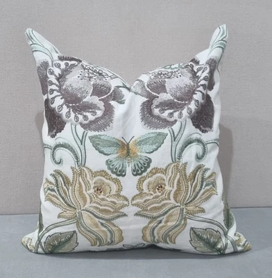 Designers Guild Isabella Ochre fabric Cushion Cover 50x50 cm - Image 1 of 3