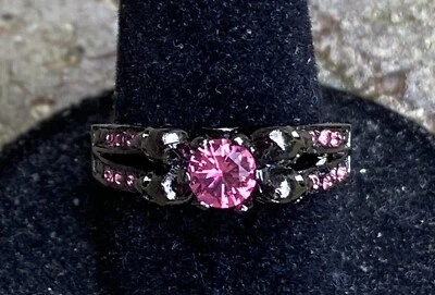 Size 7.5 Women's Pink Sapphire CZ Evening / Dinner Party /Engagemet Gift Ring - Image 1 of 4
