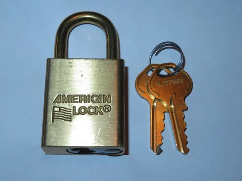 Vintage American Lock Co. Padlock UNL x 7 US Lock with Keys Cover