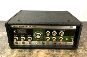 ROLAND RE-201 Space Echo Tape Echo Effektor Vintage gebraucht (funktioniert) - Bild 1 von 8