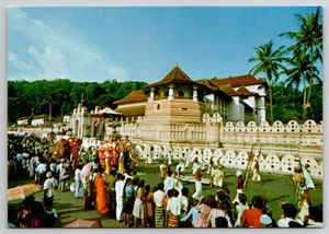 Sri Lanka - Prozession der ZAHNRELIQUIE DES HERRN BUDDA - unbespielte POSTKARTE - Bild 1 von 2