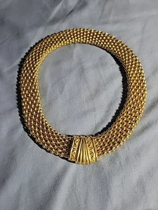 Collana Girocollo Chiusura Frontale Catena Maglia Placcata Oro Chiusura Magnetica Fissata - Foto 1 di 5