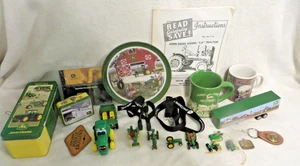 Großes John Deere Konvolut Dosen Teller Tassen Schlüssel CD Bedienungsanleitung vieles mehr - Bild 1 von 17