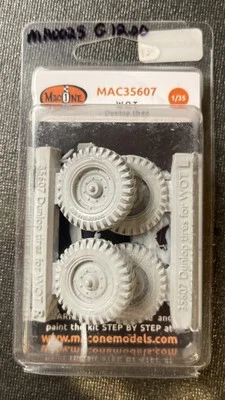 Kit de actualización de resina MacOne WOT Dunlop Tires MAC35607 1/35 Foto 1 de 2