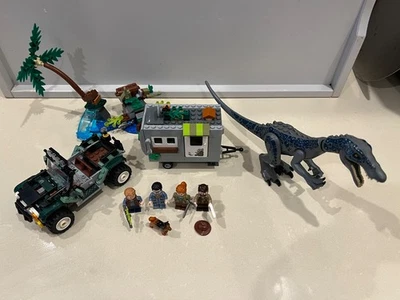 Lego JURASSIC WORLD set 75935 Baryonyx Face-Off: The Treasure Hunt - image 1 of 4