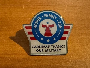 Spilla cappello o bavero Carnival Cruise Line "Grazie ai nostri militari, onore-famiglia-divertimento" - Foto 1 di 1