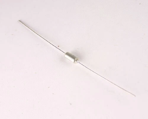 LOTE DE 25 KEMET T110A125K015AS Foto 1 de 1