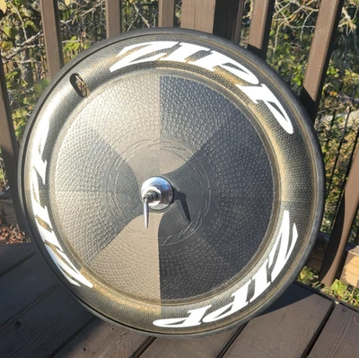 RUEDA DISCO CARBONO ZIPP SUB-9 + Cassette DURA ACE + Neumático Zipp (700C) Foto 1 de 4