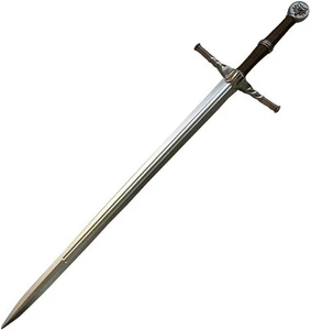 The Witcher 3 Wild Hunt Geralt of Rivia Sword Wolf Pommel PU Foam Replica - Picture 1 of 5