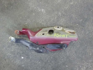AVALNCH15 2004 RIGHT HOOD HINGE 349411 - Bild 1 von 3