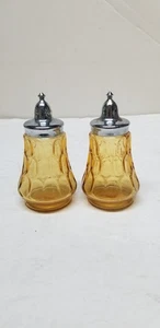 VTG FENTON GOLD HONEYCOMB COLONY SALT AND PEPPER SHAKERS - Picture 1 of 4