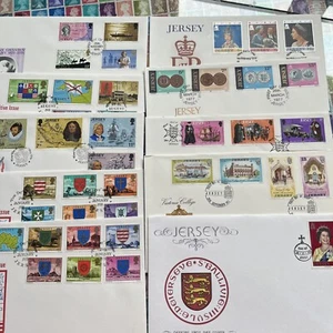 10 DIFFERNT UNADDRESSED JERSEY FIRST DAY STAMP COVERS FROM 1977,1978. Pack C - Picture 1 of 11