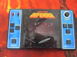 1981 Vintage Handheld Arcade Defender Entex WORK!! - Bild 1 von 9