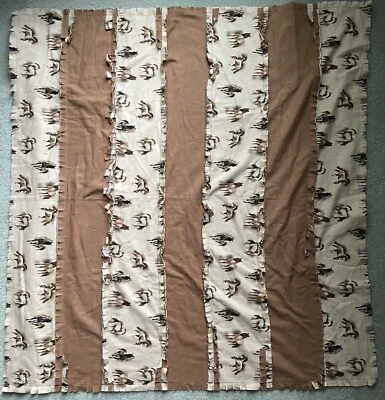 Manta corbata polar hecha a mano caballos marrón a rayas 40 X 40 vaquero neutro occidental Foto 1 de 4