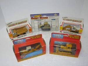 1/64 SCALE BUNDLES: INTERNATIONAL EXCAVATOR, HAULER, CRAWLER, BACKHOE & CAT 65 - Picture 1 of 2