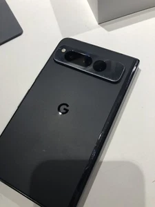 Google Pixel Fold 5G (G9FPL) - 256GB - Obsidian (Unlocked) FAULTY - Picture 1 of 7