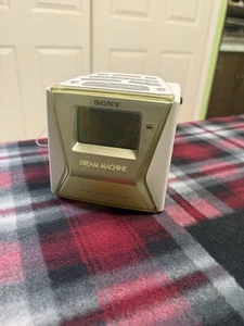 Sony Dream Machine Cube Alarm Clock AM/FM Radio ICF-C143 Working Vintage 1980s - Picture 1 of 4