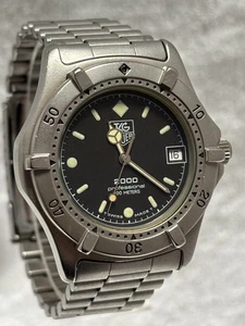 Reloj de cuarzo TAG Heuer serie 2000 para hombre modelo 962.006 con esfera negra - Imagen 1 de 10