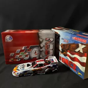 Action John Force & Norwalk Raceway Park Freedom's Flight Castrol GTX 2004 1/24 - Picture 1 of 14