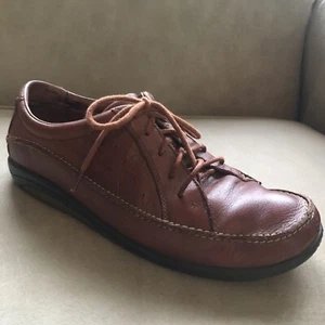 Women’s Hush Puppies SZ 7.5M Brown Lace-up Wedge Shoe Padded Flex Sole Comfort - Picture 1 of 7