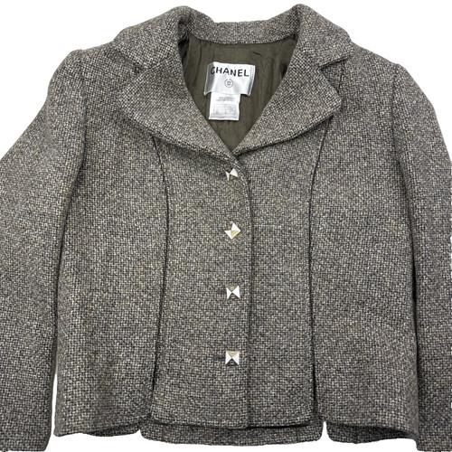 Giacca tuta Chanel La Petite Veste Noire lana tweed taglia 6 Grege corta $4k *Leggi*
