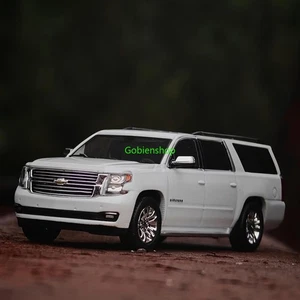 GB GOC 1:64 weiß 2015 Suburban Full Size SUV Modell Diecast Sammelauto - Bild 1 von 5
