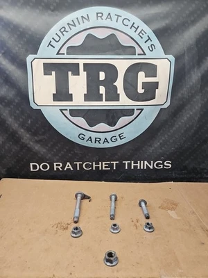 07-13 Nissan 370z Infiniti G35 G37 Brazo de control inferior delantero Kit de pernos 54580-JK00A Foto 1 de 4