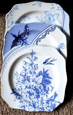 Platos de ensalada cuadrados de 8" con diseño de inodoro estilo desajustado azul y blanco decoración de pared Foto 1 de 3