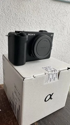 Sony Alpha ZV-E1 12.1 MP Spiegellose Systemkamera, Schwarz VLoG Kamera - Bild 1 von 4