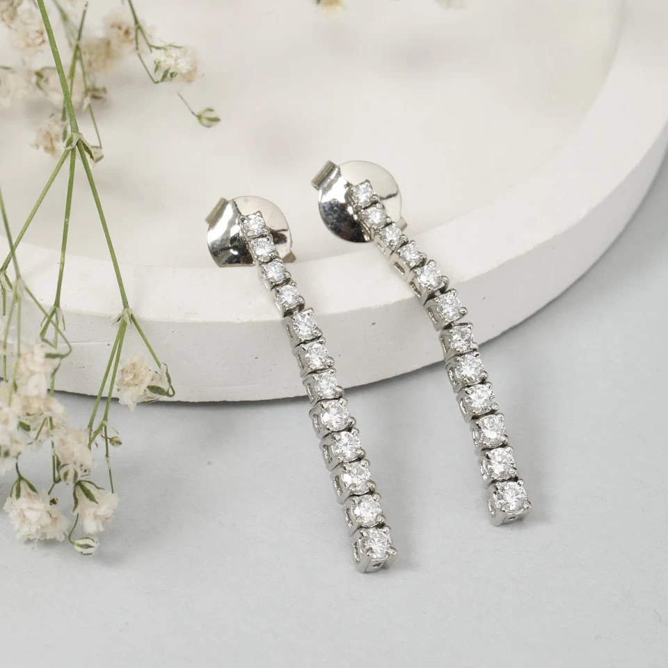 2TCW F VS1 Round Lab Grown Diamond Graduated Dangle Earrings 14k White Gold Over Foto 1 de 1