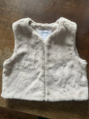 Old Navy Girls Soft Faux Fur Vest Sz 4T Very Light Pink Open Front - Image 1 of 3