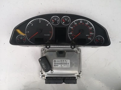 Centralina cruscotto orologi Audi A6 Allroad C5 e centralina motore + chiave - Immagine 1 di 4