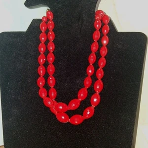 Vintage rote Lucite Doppelstrang Halskette facettierte Perlen verstellbar - Bild 1 von 5