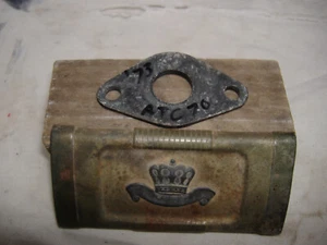 73 HONDA ATC70 K0 CARBURETOR MOUNTING PHENOLIC SPACER INSULATOR - Picture 1 of 2