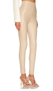 ¡Nuevo! $118 COMMANDO Control Top Imitación Cuero Leggings, Arena; GRANDES - Imagen 1 de 2