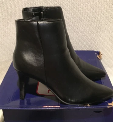 Ladies Size 10 ROUGE SORAYA - 03 BLACK SPU ZIP UP 3.5" HEEL POINT TOE BOOTIES - Image 1 of 4