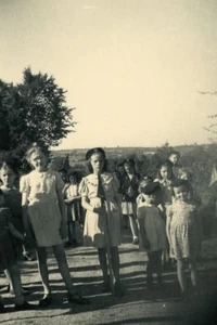 France Fives Lille Catholic Group Ames Vaillantes Origny en Thierache Photo 1946 - Foto 1 di 3