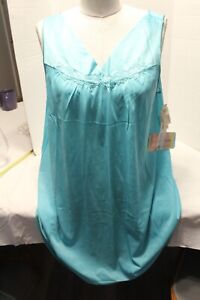 Vanity Fair Knee Length Medium turquoise Silky Nightgown with tag nos