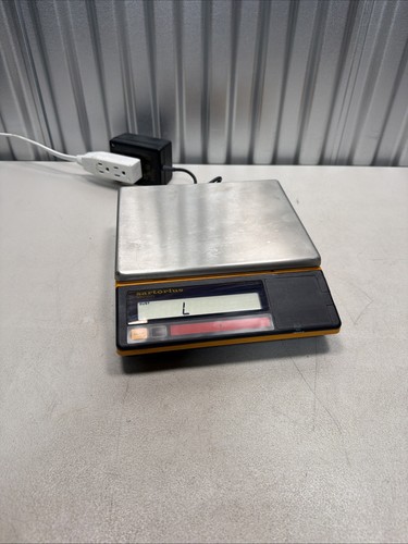 Foto 1 di 8