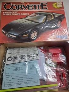 MPC 1/25 Corvette Chevrolet Super Sport Coupe C4 Stock/Race Model Sealed Inside - Picture 1 of 10