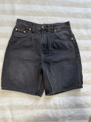 Nuevo con etiquetas Pantalones Cortos Divididos H&M Mamá Negros Talla 6 Tiro Alto Desteñidos Verano Foto 1 de 4