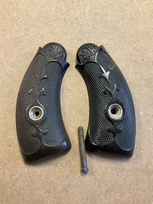 Empuñaduras de paneles de agarre de revólver F&W FOREHAND WADSWORTH cuadro pequeño .32 S&W Foto 1 de 2