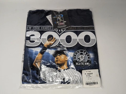 Majestic Derek Jeter 3000 Hit T-Shirt Sz Medium New York Yankees 2011 MLB 0024 Cover