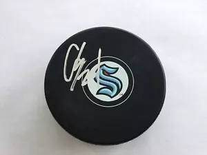 Carson Soucy signed handsigniert Seattle Kraken Hockey Puck a - Bild 1 von 1