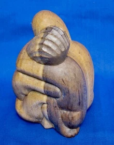 Wooden Hug 12cm x 8.5cm Two Tone Sono Wood Hand Carved in Bali Fair Trade - Picture 1 of 6