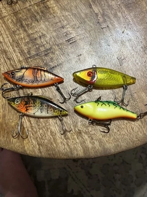 Lot Of 4 Vintage Lipless Crankbaits Rat L Traps Rapala Unbranded I Combine Ship - Image 1 of 4