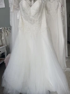 Lilly Korsagen Brautkleid Tüll und Spitze Neu Größe 52 Ivory - Bild 1 von 4