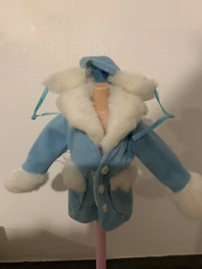 Vintage 1998 Barbie Coat Hat Fur Trim Collection Fashions #68650 - Picture 1 of 2