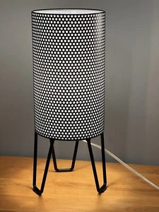 GUBI STYLE 18" Tischlampe perforiert Atom Metall Mid Century Modern Mesh - Bild 1 von 15